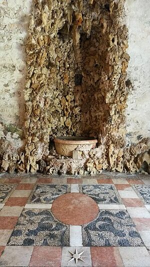 Grotte-Nymphée de la Villa Nichesola-Conforti, Ponton di Sant'Ambrogio di Valpolicella, Vérone, Italie..jpg